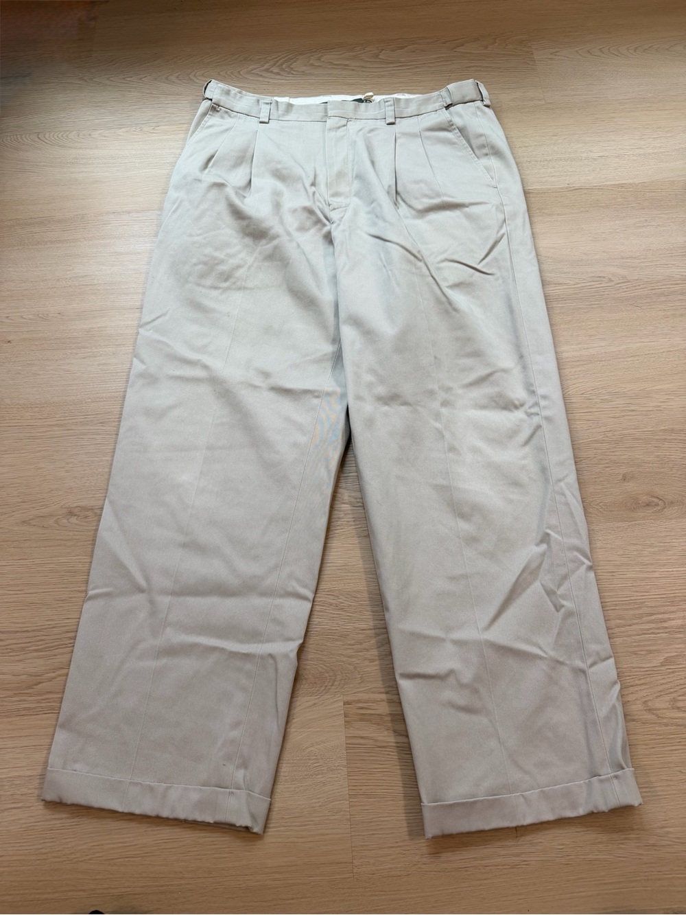 L.L.Bean Pants Mens Size 36 Beige Comfort Waist Pleated
